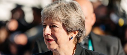 Theresa May offers MPs chance to delay Brexit