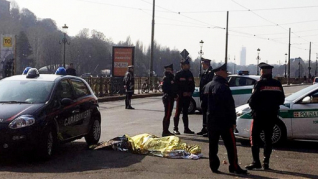 Torino, ragazzo sgozzato in mezzo alla strada