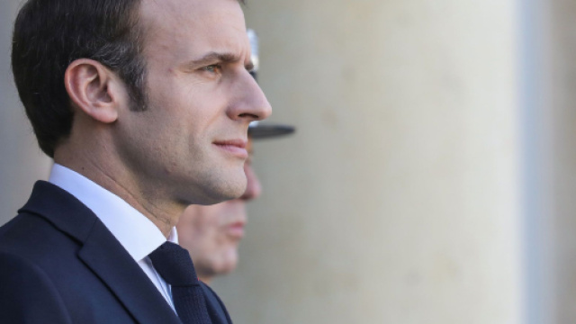 Macron d&eacute;fend l'usage des LBD face aux critiques du Conseil de l ... - parismatch.com