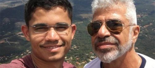 Clebson Teixeira e Lulu Santos assumiram o namoro ao p&uacute;blico no ano passado. (Foto Reprodu&ccedil;&atilde;o / Instagram)