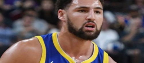 The Warriors' Klay Thompson scored 28 points in Saturday's win against the Lakers. [Image via NBA/YouTube screencap]