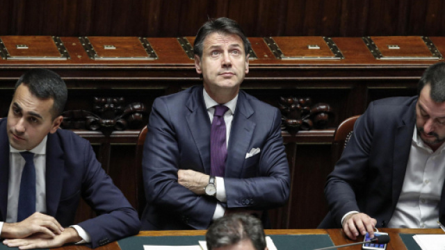 Pensioni e lavoro, Quota 100 e Reddito di cittadinanza, al via iter per conversione del decretone in legge. Nella foto Conte, Salvini e Di Maio