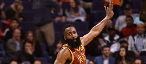 Impar&aacute;vel, o Barba permanece desfilando seu basquete contra os advers&aacute;rios.(Foto/Reprodu&ccedil;&atilde;o)