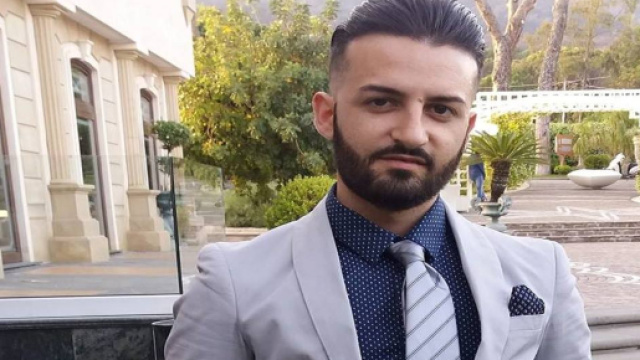 Napoli, Francesco muore a soli 25 anni. Lascia la moglie e la figlioletta - Facebook.com