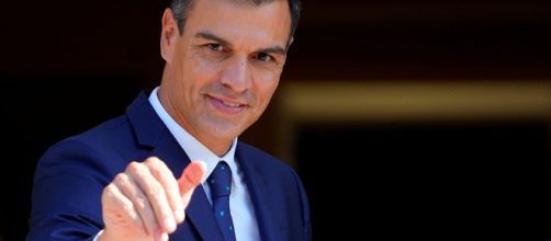 Las redes sociales piden la dimisi&oacute;n de Pedro S&aacute;nchez