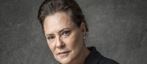 Mirtes (Elizabeth Savala) foi prostituta muitos anos atr&aacute;s. (Reprodu&ccedil;&atilde;o/GShow)