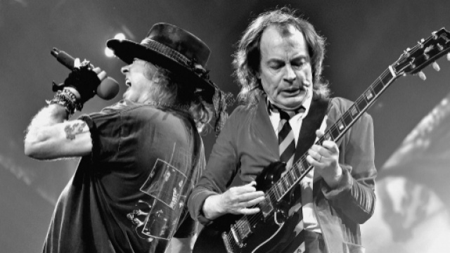 Axl Rose e Angus Young degli AC/DC