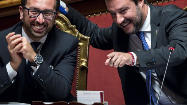 Salvini e Bonafede indagati per il video a Battisti