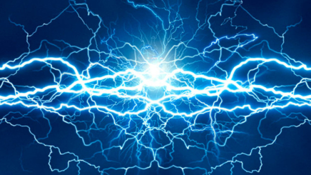 Thailanadia, muore folgorato dagli auricolari dello smartphone: colpa del cavo di bassa qualit&agrave;