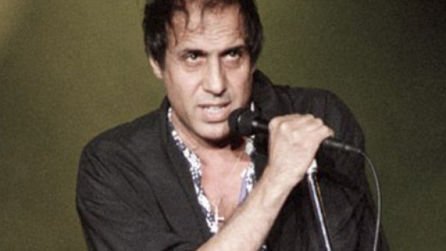 Adriano Celentano sta male: lo show sospeso per due settimane.