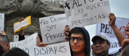 Manifestaci&oacute;n "Veladoras por la libertad de prensa", Ciudad de M&eacute;xico.