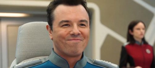 Twitter reacts to the Orville [Image via moviemaniacsDE/YouTube]