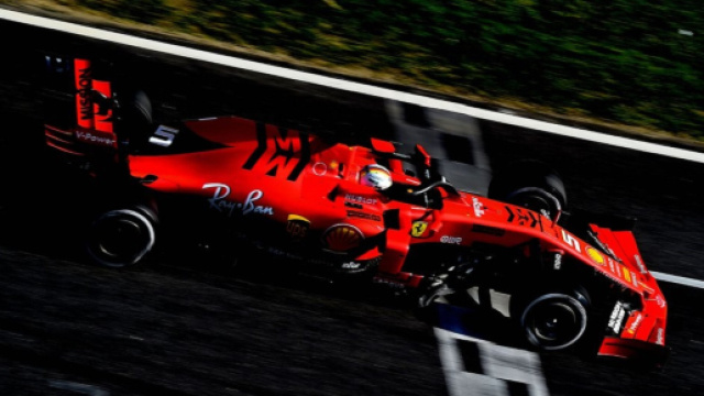 La Ferrari di Sebastian Vettel, miglior tempo nell'ultima giornata di test a Barcellona