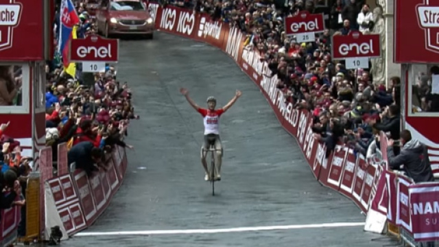 La vittoria di Benoot nella scorsa edizione della Strade Bianche