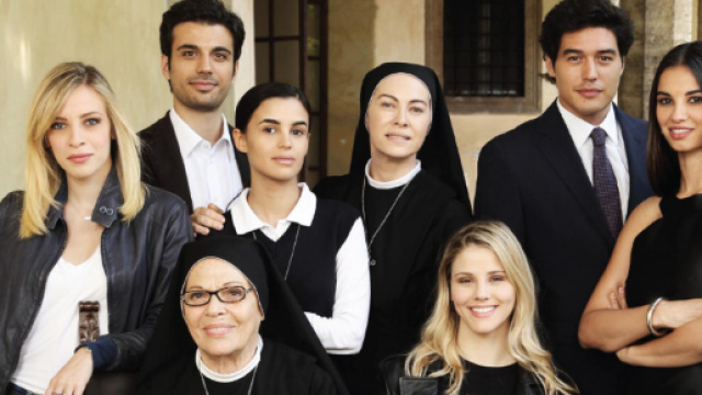 Spoiler Che dio ci aiuti: Ginevra realizza di essere innamorata dell'avvocato