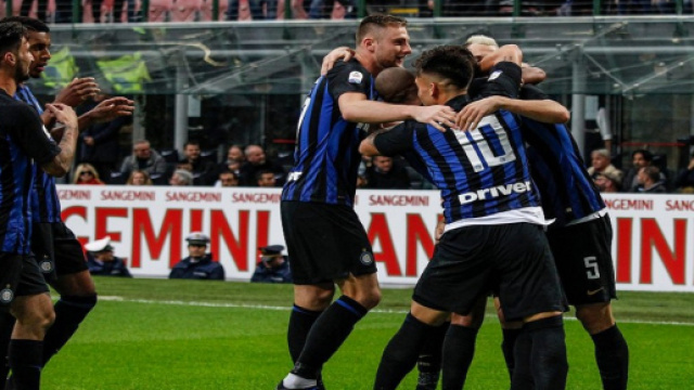 L'Inter batte la Spal e si porta a meno uno dal Milan