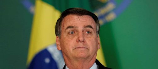 Bolsonaro compartilhou reportagem de um site de ultradireita e era Fake News (Foto: Acervo/ Blasting News)