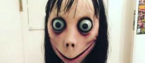 El "Momo Challenge" podr&iacute;a aparecer en v&iacute;deos para ni&ntilde;os