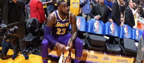 The Lakers need to consider LeBron trade offers, according to a number of NBA analysts. [Image via NBA/YouTube screenshot]