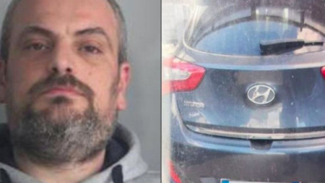 In tutta Italia &egrave; caccia a Ciro Russo, 42 anni, l'uomo che ieri a Reggio Calabria ha dato fuoco all'ex moglie e poi &egrave; fuggito.