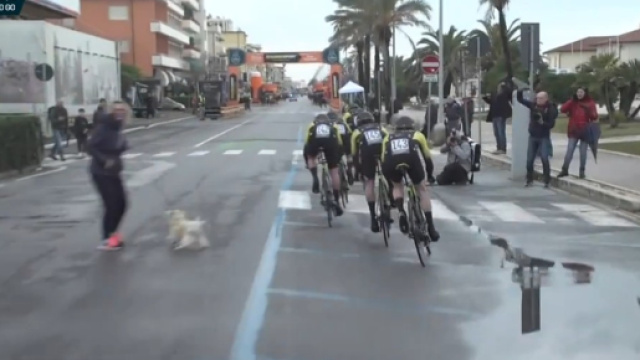 Tirreno-Adriatico: cronosquadre alla Mitchelton, Nibali perde pi&ugrave; di un minuto