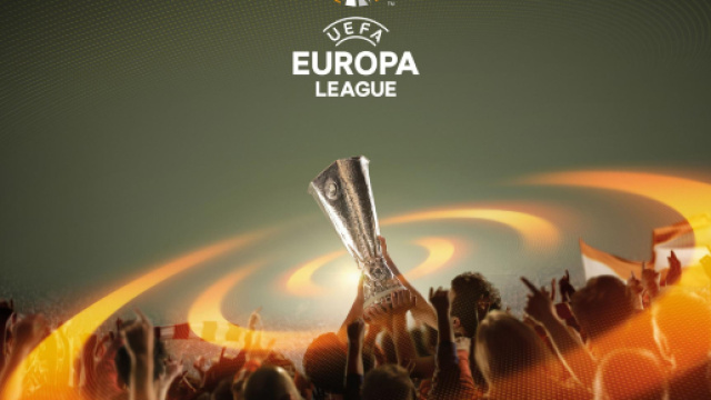 Napoli - Salisburgo, possibile assenza di Ruiz per infortunio.