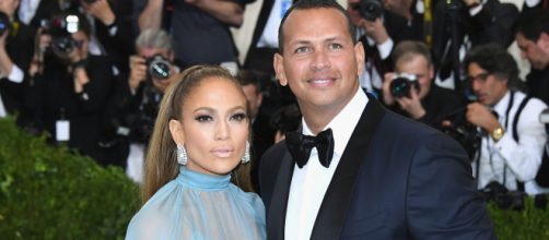 Jennifer Lopez & Alex Rodriguez Noivos stylecaster.com (Foto/Reprodu&ccedil;&atilde;o:BlastingNews).