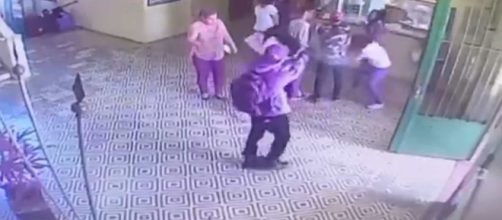 Os autores do atentado s&atilde;o sepultados em cerim&ocirc;nia r&aacute;pida e discreta. (Foto: Reprodu&ccedil;&atilde;o/Arquivo Blasting News)