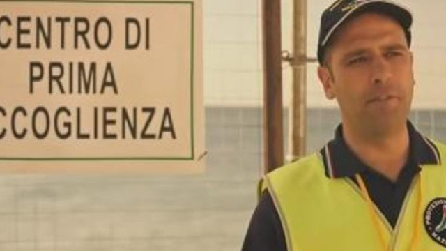 Checco Zalone cerca comparse tra i profughi