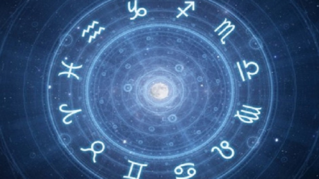 Oroscopo fine settimana 15-17 marzo: conquiste per il Cancro, Acquario e Pesci affascinanti