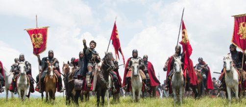 Pouca grana, fome e frio: a dura vida dos figurantes da TV (Blastingnews)