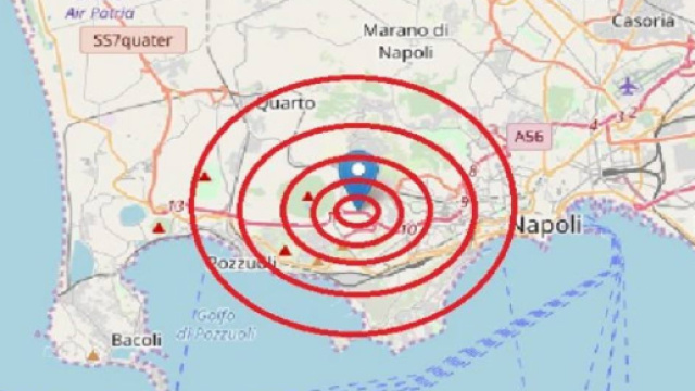 Terremoto tra Napoli e Pozzuoli all&rsquo;alba: gente in strada - Teleclubitalia