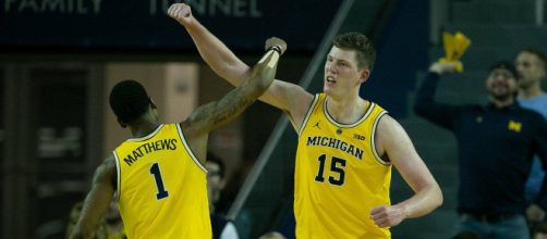 Despite losing the Big Ten title game, Michigan is still one of the top favorites to win the NCAA title. - [Click on Detroit / YouTube screencap]