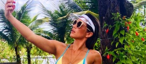 Fani Pacheco posta foto e arrasa na cintura (Reprodu&ccedil;&atilde;o/Instagram)