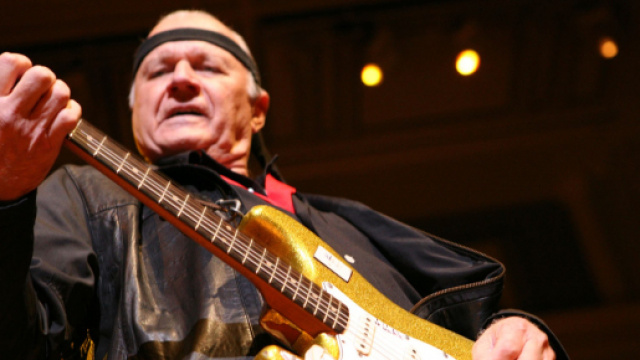 Dick Dale &egrave; morto a 81 anni - alphacoders.com