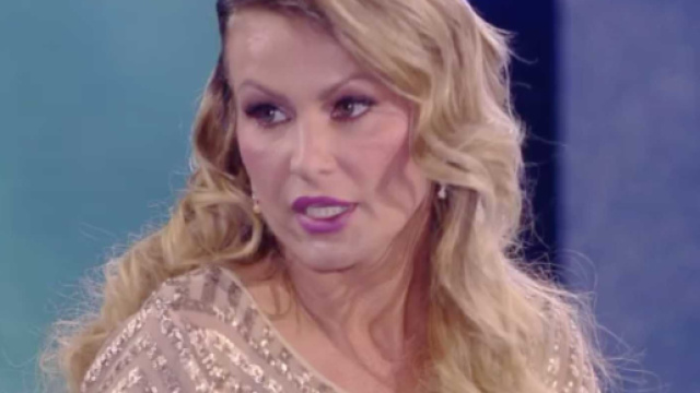 Eva Henger la prima eliminata dell'Isola dei Famosi: flop o ... - notiziedeattualita.com