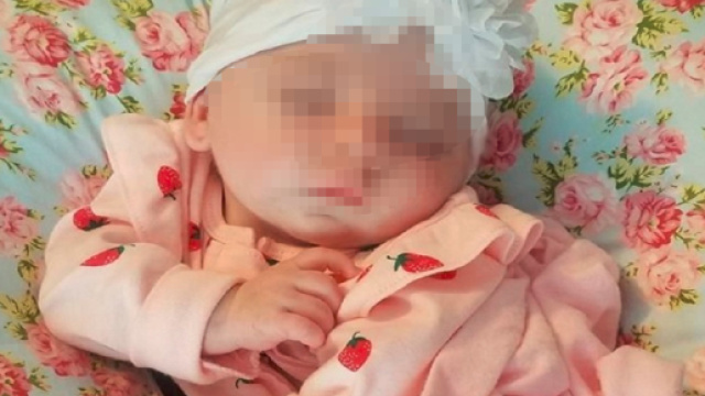 Picchiata alla morte dai genitori, bimba di 3 mesi viva per miracolo