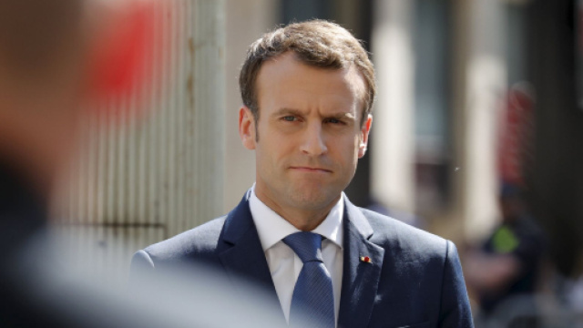 Sondage Odoxa : l&eacute;ger repli pour la c&ocirc;te de popularit&eacute; d'Emmanuel Macron