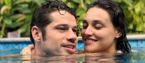 Loreto e D&eacute;bora Nascimento em post rom&acirc;ntico (Reprodu&ccedil;&atilde;o / Instagram @joseloreto)