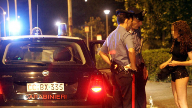 Il Pd propone il carcere per i clienti delle lucciole