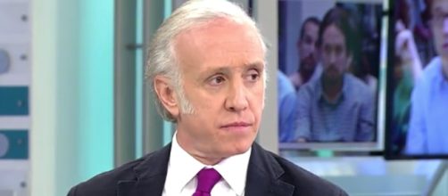 Fotograf&iacute;a de Eduardo Inda en un plat&oacute; de televisi&oacute;n