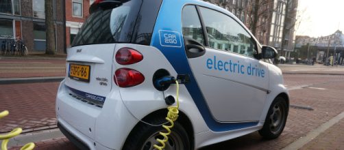 Recharging electric vehicle - Image credit - mmurphy / Pixabay