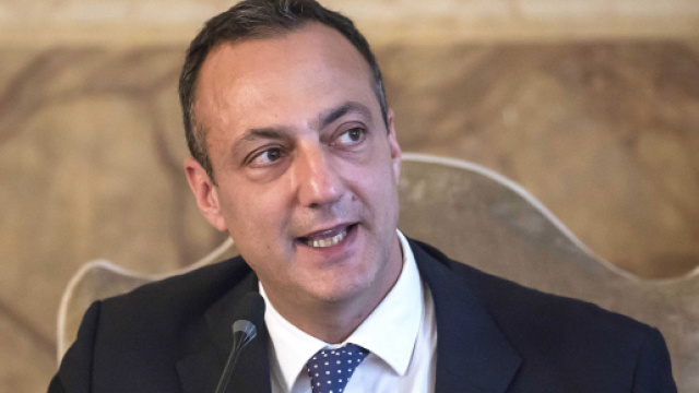 Roma, inchiesta nuovo stadio: arrestato Marcello De Vito, presidente assemblea capitolina M5S.