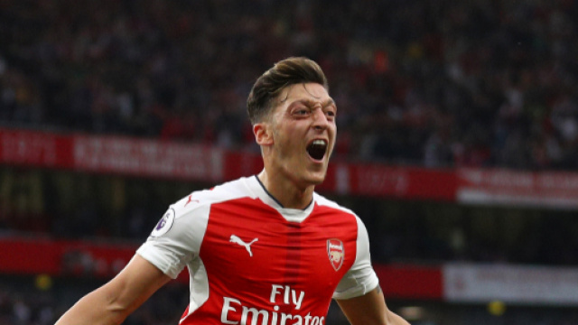 Mesut Ozil, calciatore dell'Arsenal.