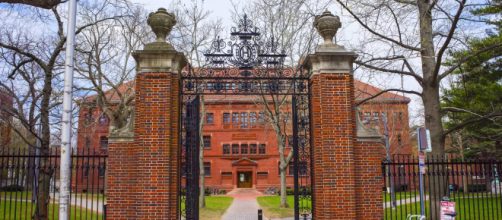 Harvard &eacute; uma das universidades mais renomadas do mundo. (Arquivo Blasting News)