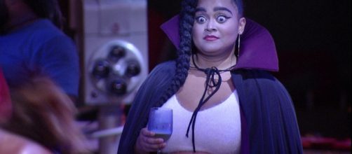 Riza beija Alberto, mas italiano revela que &eacute; s&oacute; amizade (Reprodu&ccedil;&atilde;o/Gshow)