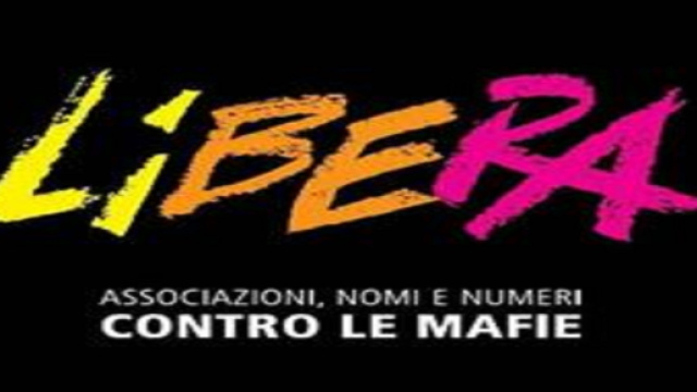 Brindisi, in migliaia gli studenti scesi in strada per dire no alle mafie