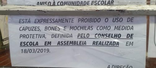 Cartaz deixa claro as proibi&ccedil;&otilde;es (Arquivo pessoal)