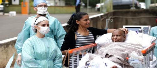 Internado na UTI h&aacute; 3 meses, &eacute; levado para passear (Reprodu&ccedil;&atilde;o:L&uacute;cio T&aacute;vora/ Divulga&ccedil;&atilde;o/ IGESDF)