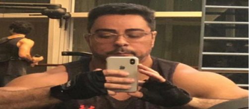 Respons&aacute;vel pela pris&atilde;o de Michel Temer mostra o corpo no Instagram. (Reprodu&ccedil;&atilde;o/ Instagram/ @mcbretas)